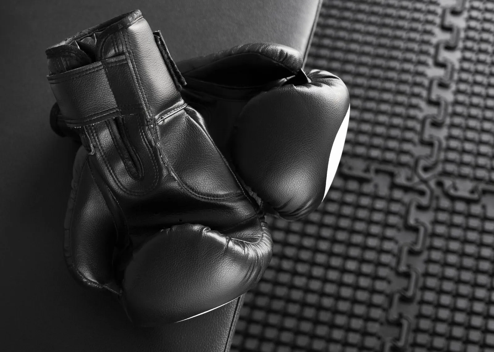 คลาสมวยไทยสำหรับผู้เริ่มต้น — Muay Thai Beginner Class at Yak Siam Gym Chiang Mai